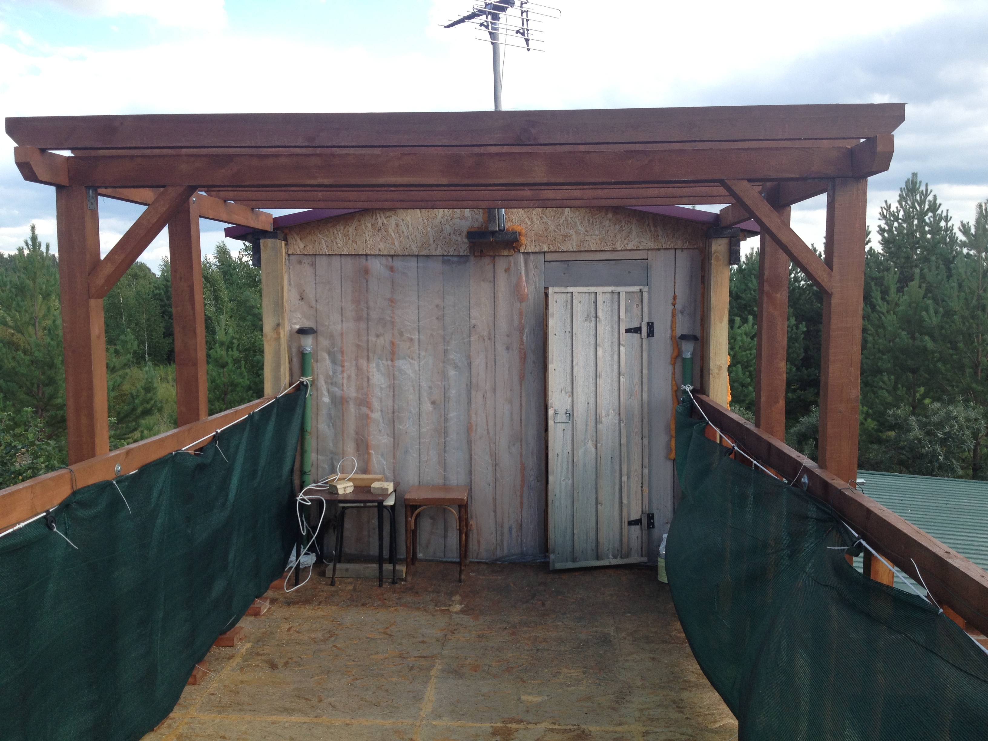 House from the container in the garden